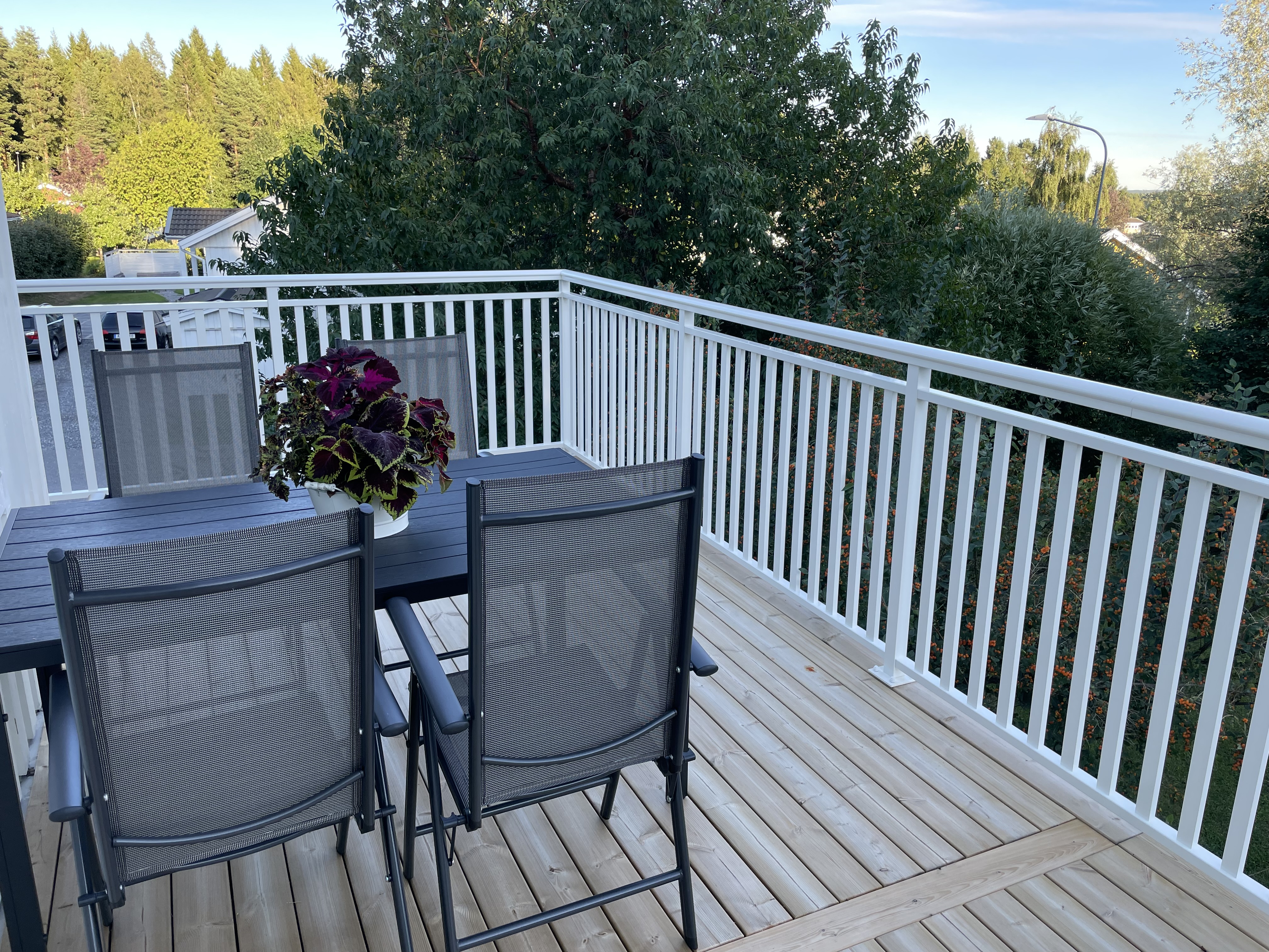 valkoinen ja huoltovapaa alumiininen parvekekaide